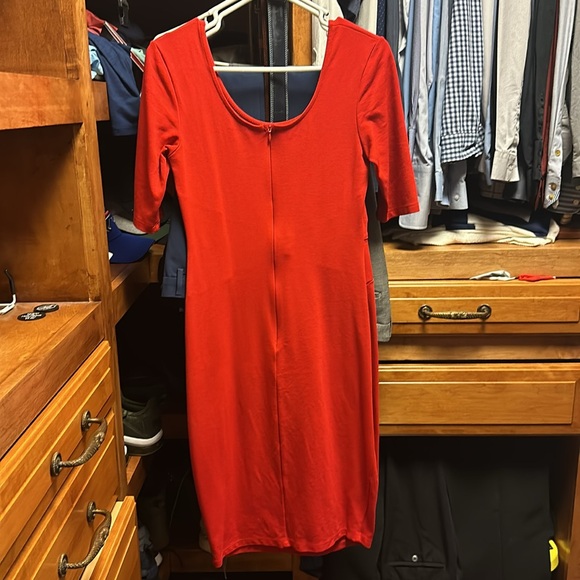 Red party dress - Picture 4 of 5